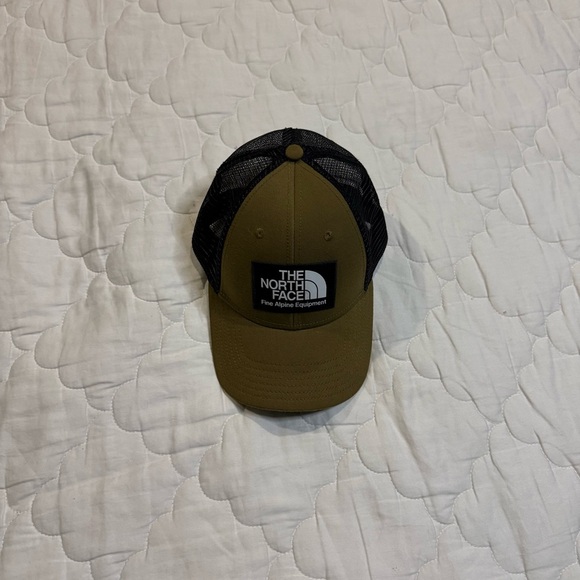 Mudder Trucker hat - Picture 3 of 7